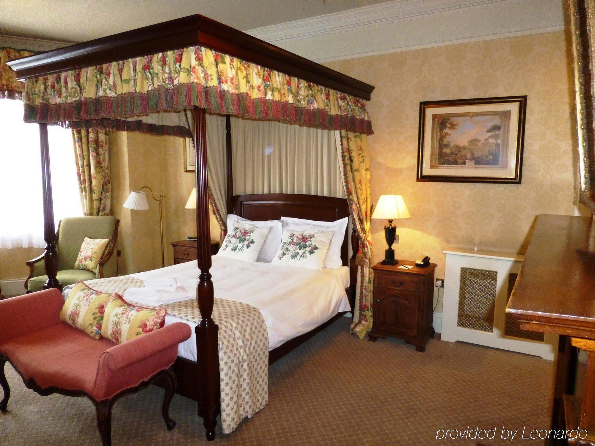 The Bear Hotel Devizes Zewnętrze zdjęcie