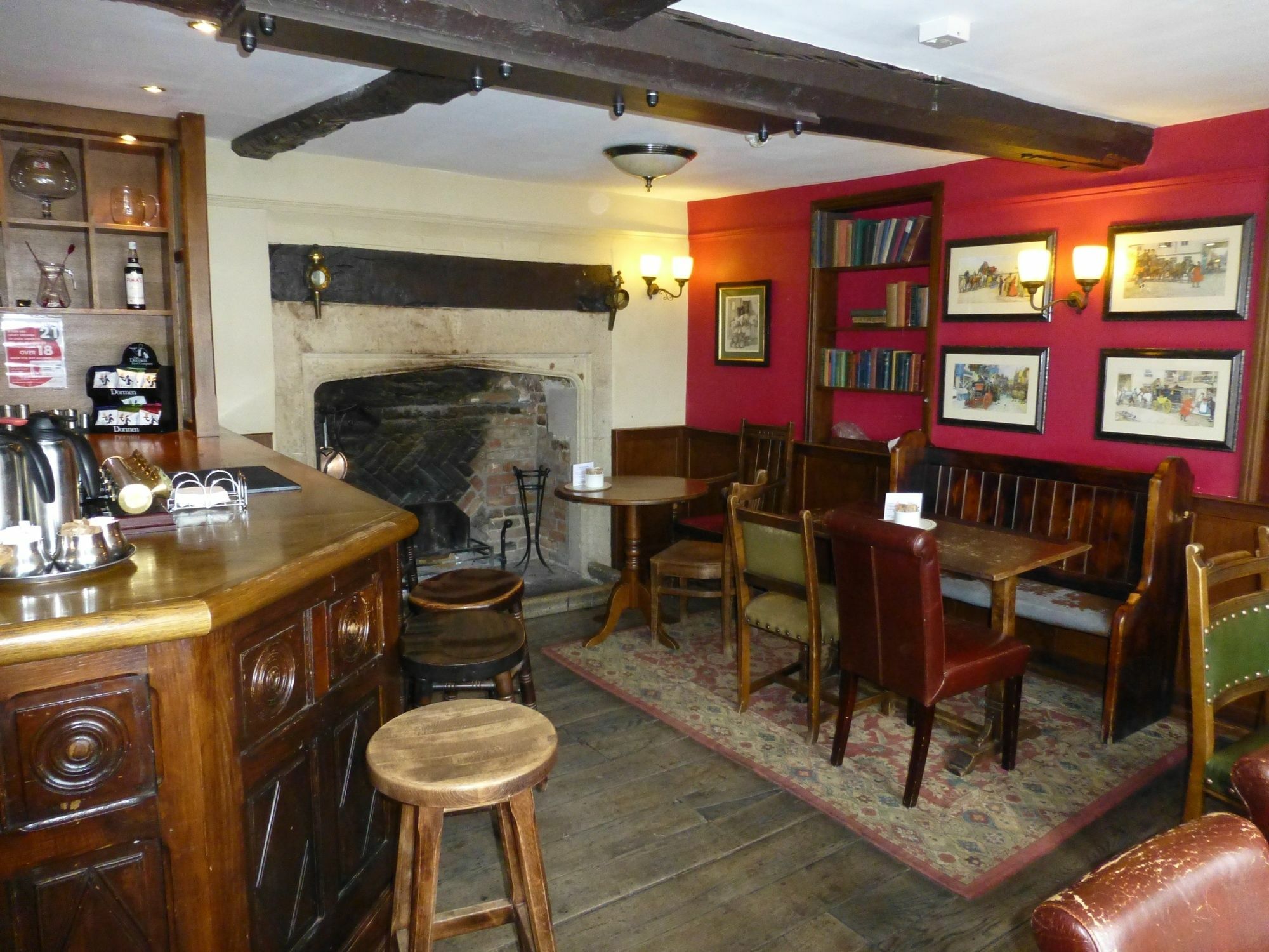 The Bear Hotel Devizes Zewnętrze zdjęcie